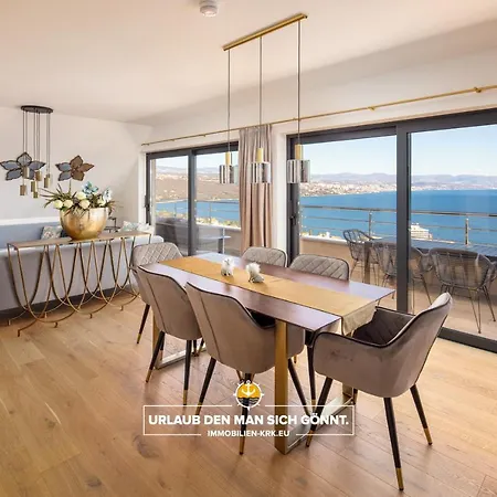 Schindler Luxury Penthouse Apartment